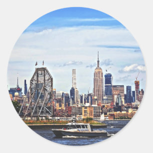 Jersey City NJ - Polisbåt Vid Colgate Clock Runt Klistermärke