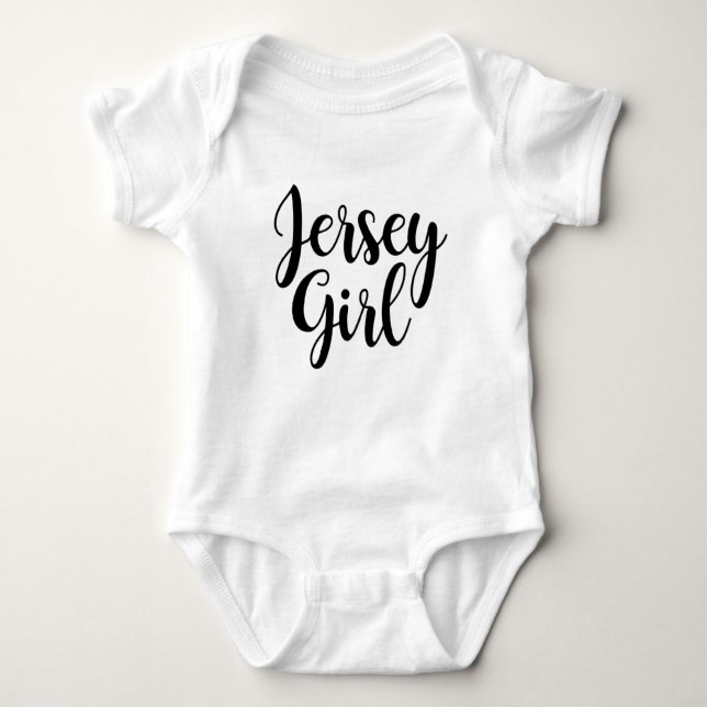 Jersey Girl Baby One Biet Bodykostym T Shirt (Framsida)