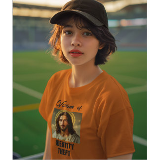 Jesus är offer för identitetsstöld t shirt