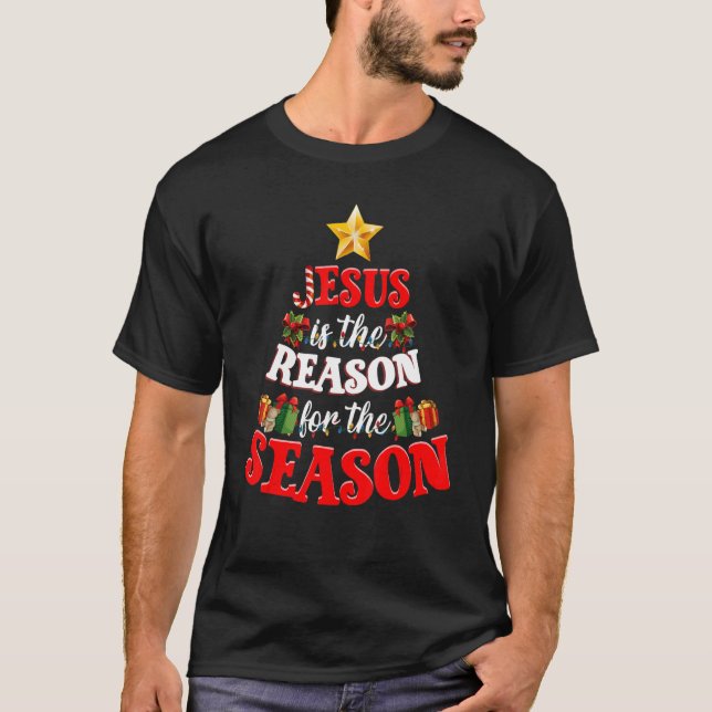 Jesus Is The Reason For The Season Tree Christmas  T Shirt (Framsida)