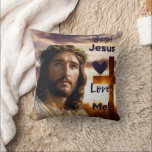 Jesus Kärlek Me Square Dekorativ kudde<br><div class="desc">Jesus Kärlek Me Square dekorativ kudde är perfekt för vardaglig använda och lämplig för alla. Denna vackra kudde är en idealisk gåva till kolleger, vänner och familj, som ger skönhet och bekvämlighet till alla livsmiljöer. Tack för att du valde att handla med oss på "För Kärlek i Beauty". Ditt stöd...</div>
