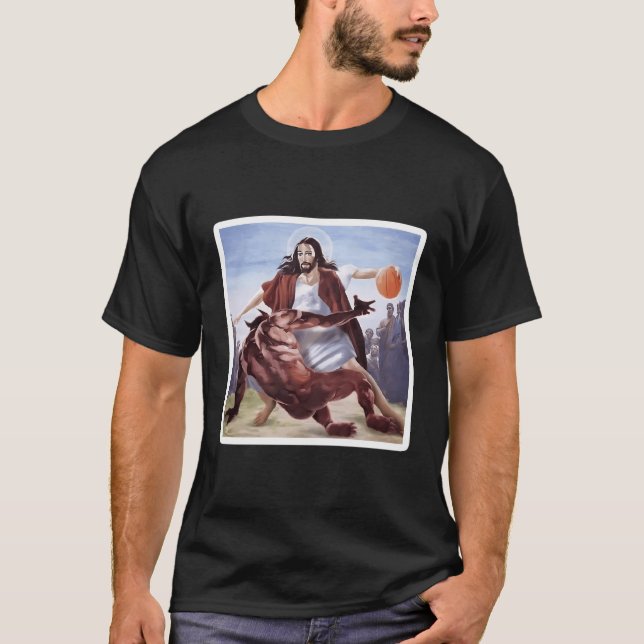 Jesus som kör upp Satan Basketball T Shirt (Framsida)