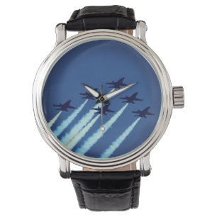 Jet-flygplan som flyger i bildningen Blue Änglar Armbandsur