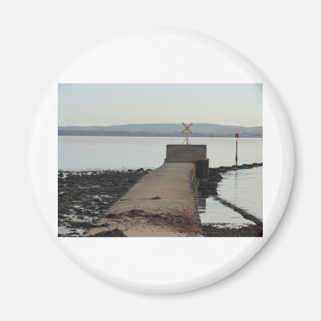 Jetty at Pennington Marsh, Lymington Magnet (Framsidan)