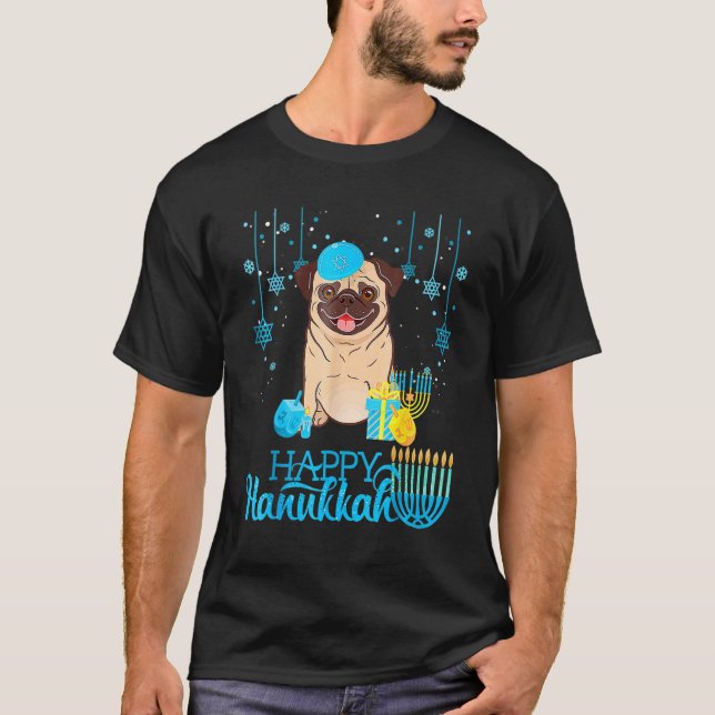 Jewish Pug Hund Menorah Hanukkah Pajamas Chanukah  T Shirt (Framsida)