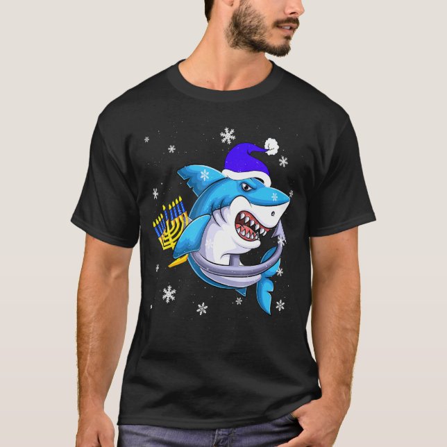 Jewish Shark Menorah Hanukkah Chanukah Animal T Shirt (Framsida)