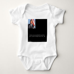 JFK Citat om att rädda rika och fattiga Tee Shirt