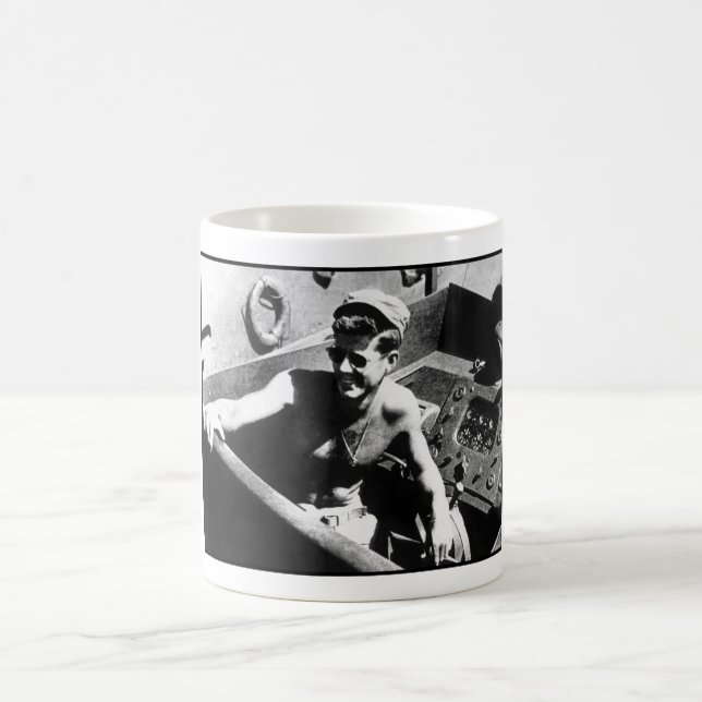 JFK på PT-109 Kaffemugg (Center)