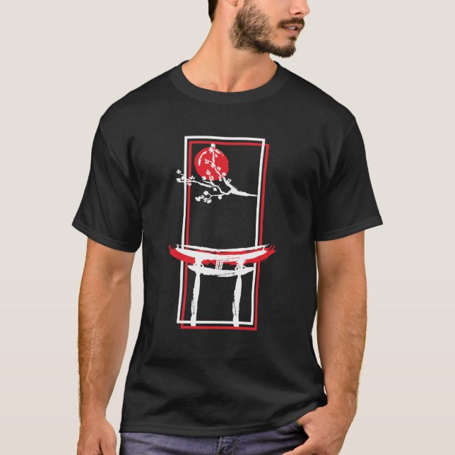 Jingū Torii Grind med Blood Måne och Sakura Träd T Shirt (Framsida)
