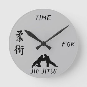 Jiu-Jitsu tar tid på gåvan Rund Klocka