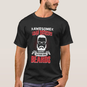 Jobbarbetarens Tattoo Beard-kort för fantastisk-lå T Shirt