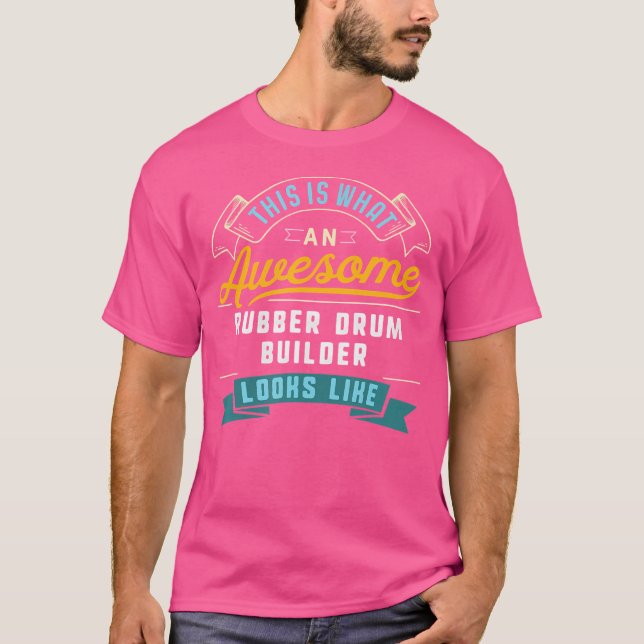 Jobbarbete i fantastisk t shirt (Framsida)