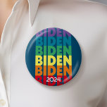 Joe Biden 2024 - Retro gradient Rinbow färg Knapp<br><div class="desc">En roligt med Bidens namn upprepas i olika färg. För avancerade användare kan du gå till redigeringsområdet och ändra hela färg. Han kandiderar i 2024 års val till den demokratiska högskolan. Kolla vår affär efter andra kandidater och kampanj.</div>