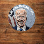 Joe Biden Darttavla<br><div class="desc">Brädan har en karikatyrbild av tecknaden av Joe Biden. Lägg till ditt lustiga textmeddelande och ha roligt under valet i USA.</div>