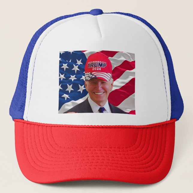 Joe biden Wearing A Trump Hat Keps (Framsida)