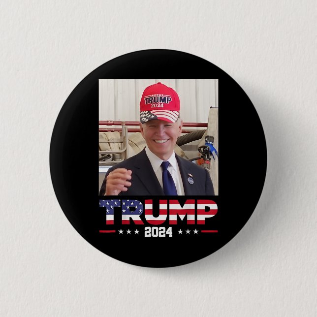 Joe Biden Wearing A Trump Hat Knapp (Framsida)