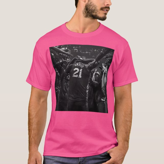 Joel Embiid - Black White T Shirt (Framsida)
