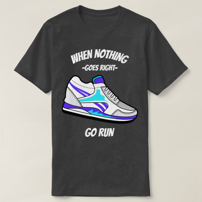 Jogger Shoes Joggare Springer Springa Marathon T Shirt (Design framsida)