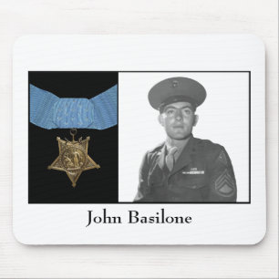 John Basilone och medaljen av heder Musmatta