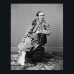 John Surratt Poster<br><div class="desc">Son till den påstådda Lincoln-konspiratorn Mary Surratt,  John flydde från land i ett par år,  som innefattade en period i Vatikanens tjänst i påvens zouavregim.</div>