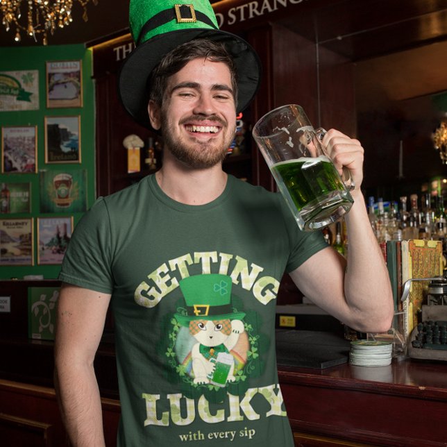 Jolly Ginger Tabby Irish Cheer T-Shirt (Skapare uppladdad)