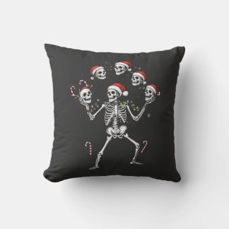 Jolly Juggling Skeleton Throw Pillow Kudde