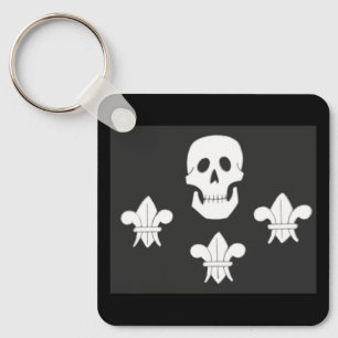 JOLLY ROGER SKULL OCH TRE LILIES FLAGGA NYCKELRING