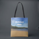 Jomalig Island Summer Tygkasse<br><div class="desc">Skaffa den sommarvibe och värmeböljan med den här söta och coola till väskan med guldsand på Jomalig Island,  Filippinerna.</div>