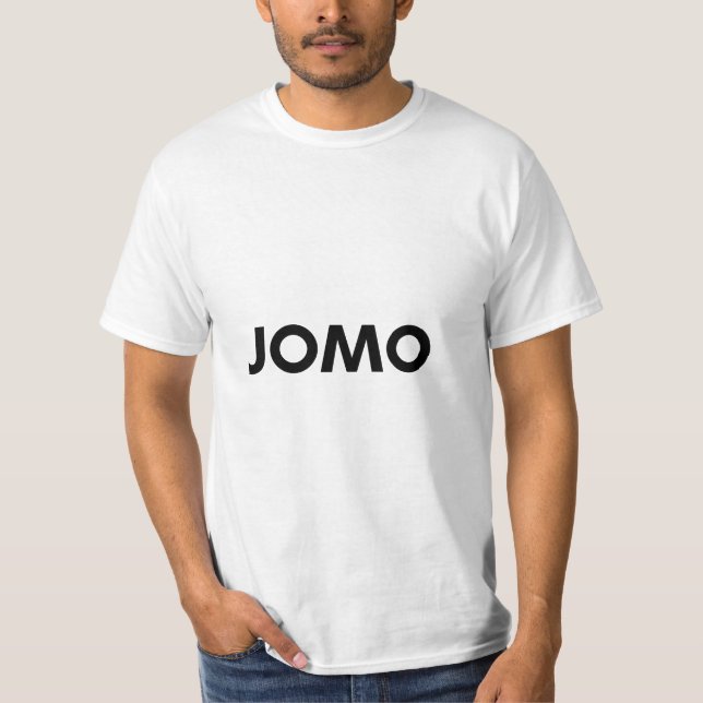jomo t shirt (Framsida)