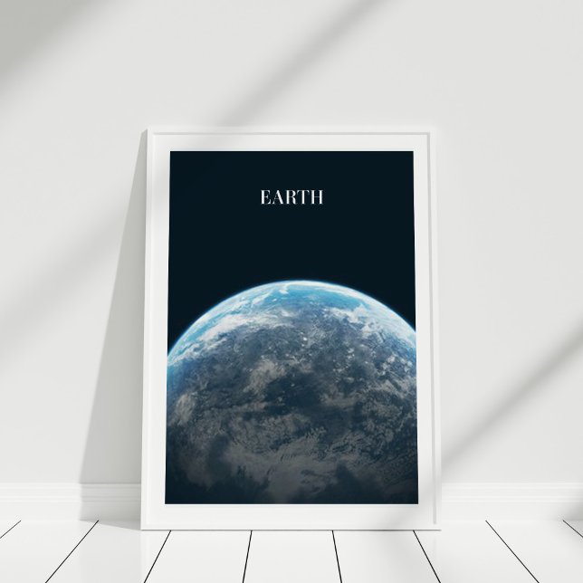 Jord från rymden Poster (Earth from Space Poster in white frame on wooden floor.)