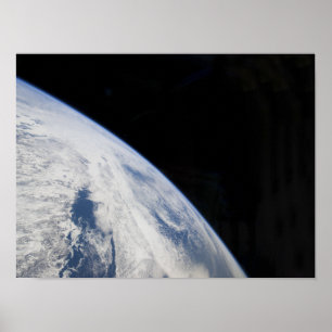 Jord horisont och svärta av utrymme 2 poster