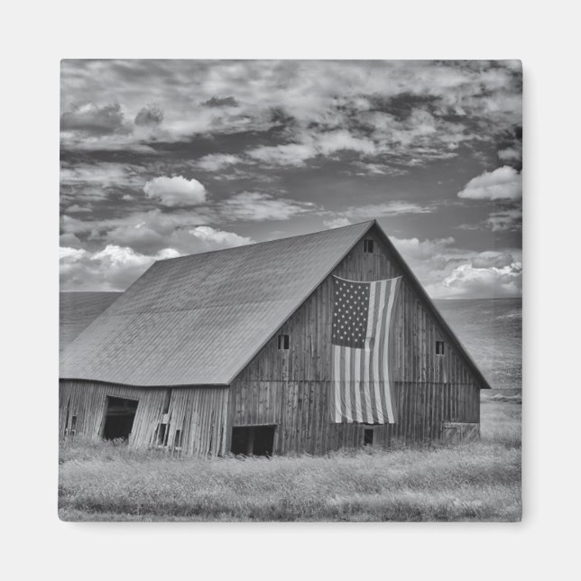 Jordbruk | BW American Flagga Barn Scene Magnet (Framsidan)