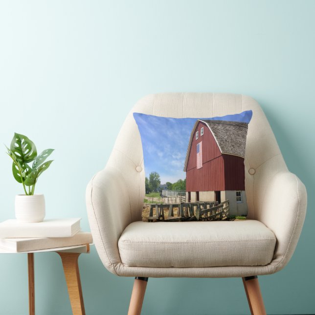 Jordbruk | Red Barn with American Flagga Kudde (Stol)