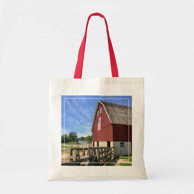 Jordbruk | Red Barn with American Flagga Tygkasse (Framsidan)