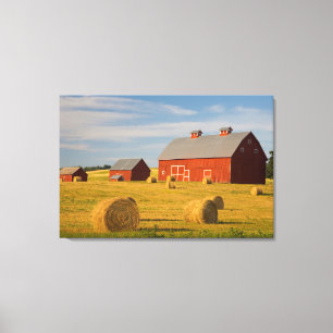 Jordbruk   Red Barns nära Hay Balans Canvastryck