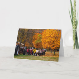 Jordbrukaren kör stort på traktorer kort