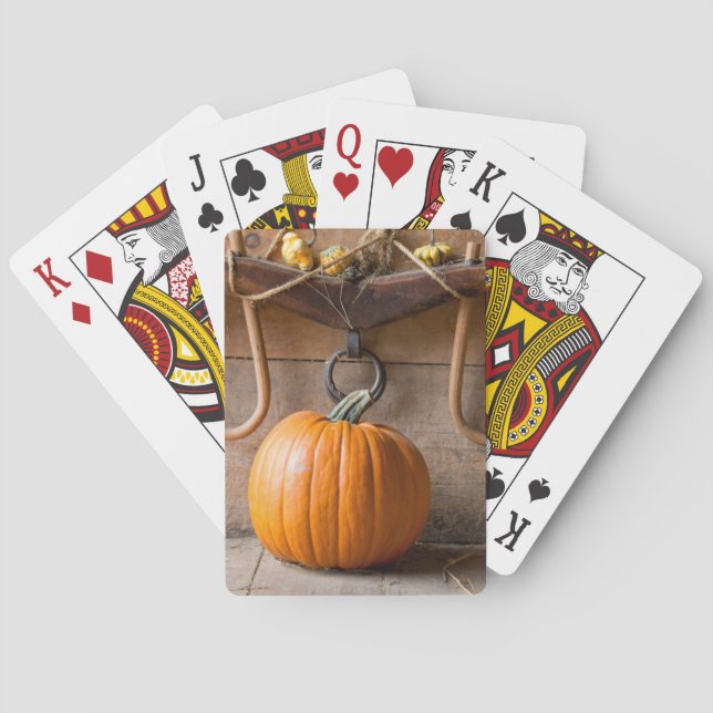 Jordbrukarmuseet. Pumpkin i ladugård med bala av h Casinokort (Baksidan)