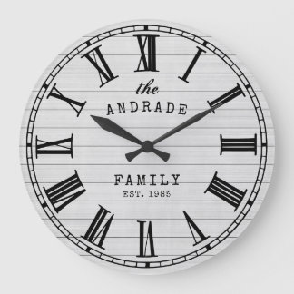 Jordbruksfamiljen Namn Rustic White Wood Land Stor Klocka