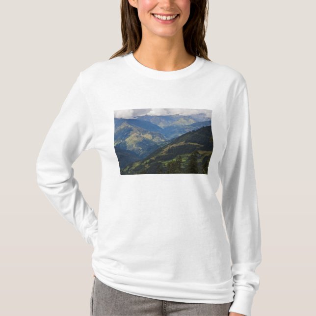 Jordbruksmark och by i Himalaya Tee Shirt (Framsida)