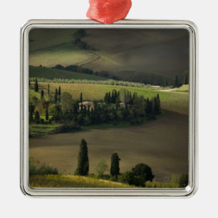 Jordbruksmark runt Montepulciano, Toscana, Italien Julgransprydnad Metall