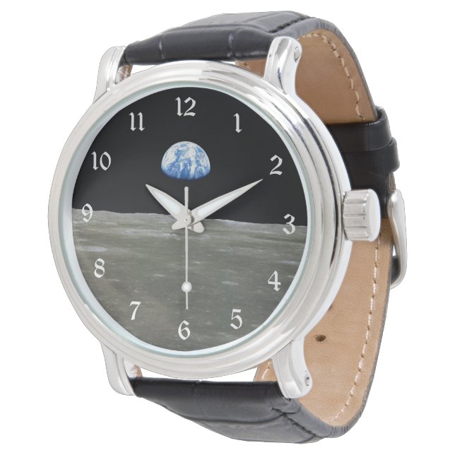 Jorden från Måne i Svarta rymden: Jordskred Armbandsur (Vinklad)