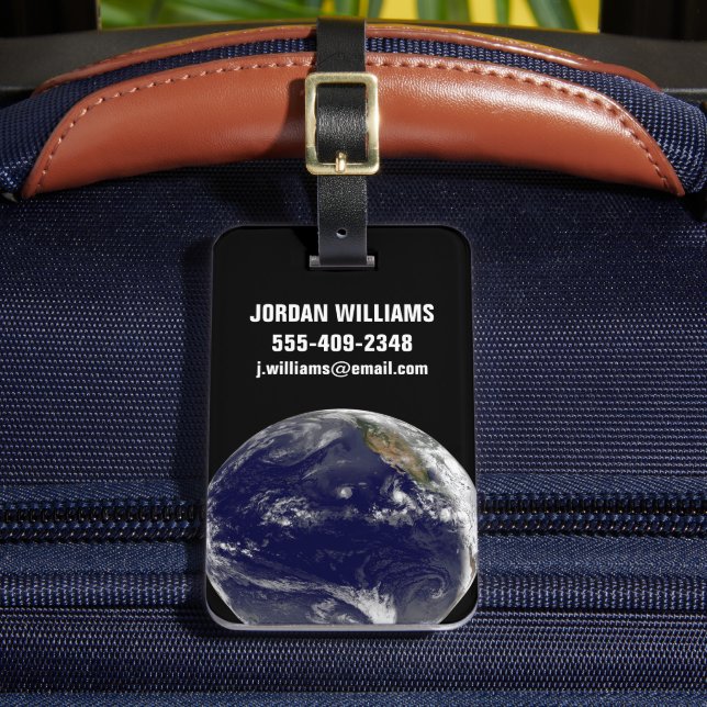 Jorden med tre tropiska cykloner i Stilla havet. Bagagebricka (Framsida Insitu 2)