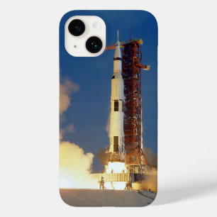 Jorden skakar när Saturn V bränner mot månen