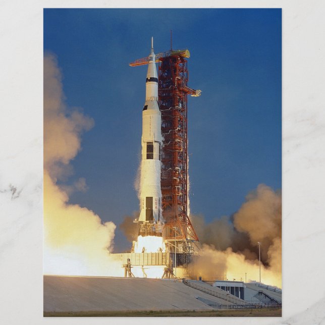 Jorden skakar när Saturn V bränner mot månen (Framsida)