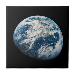 Jorden togs från Aollo 8-rymdfarkosten. Kakelplatta