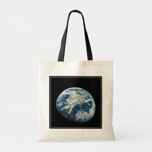 Jorden togs från Aollo 8-rymdfarkosten. Tygkasse