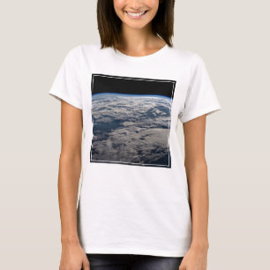 Jordens limb ovanför en grumlig Western Australien T Shirt