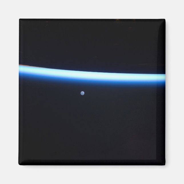 Jordens tunna atmosfär och ett gigantiskt Måne Magnet (Framsidan)