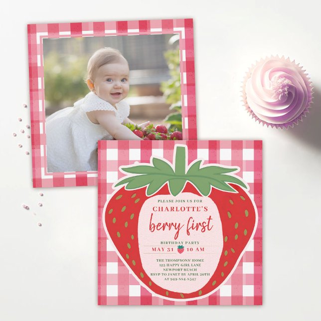 Jordgingham Rosa Cute Photo 1st Birthday Inbjudningar (strawberry 1st birthday party theme photo invitation cute adorable template modern watercolor)