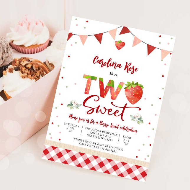 Jordgubb Två Söt Födelsedagsinbjudan Inbjudningar (Skapare uppladdad)